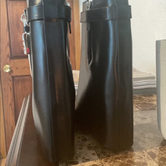 Givenchy shark lock ankle boots - Picture 4 of 5